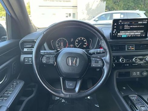 Used 2024 Honda Pilot TrailSport image 11