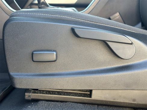 Used 2019 Chevrolet Colorado LT w/ LT Convenience Package image 13