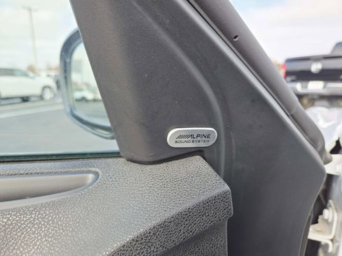 Used 2023 Chrysler 300 S image 39