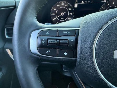 Certified 2025 Kia Sportage SX image 9