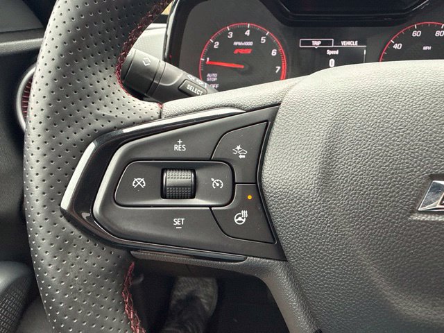 Used 2025 Chevrolet Trax RS w/ Sunroof Package FWD image 17