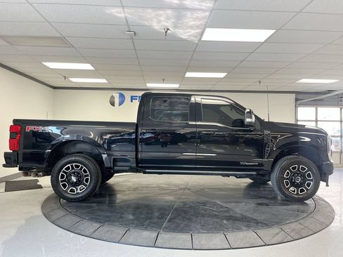 Used 2025 Ford F350 Platinum AWD/4WD image 9