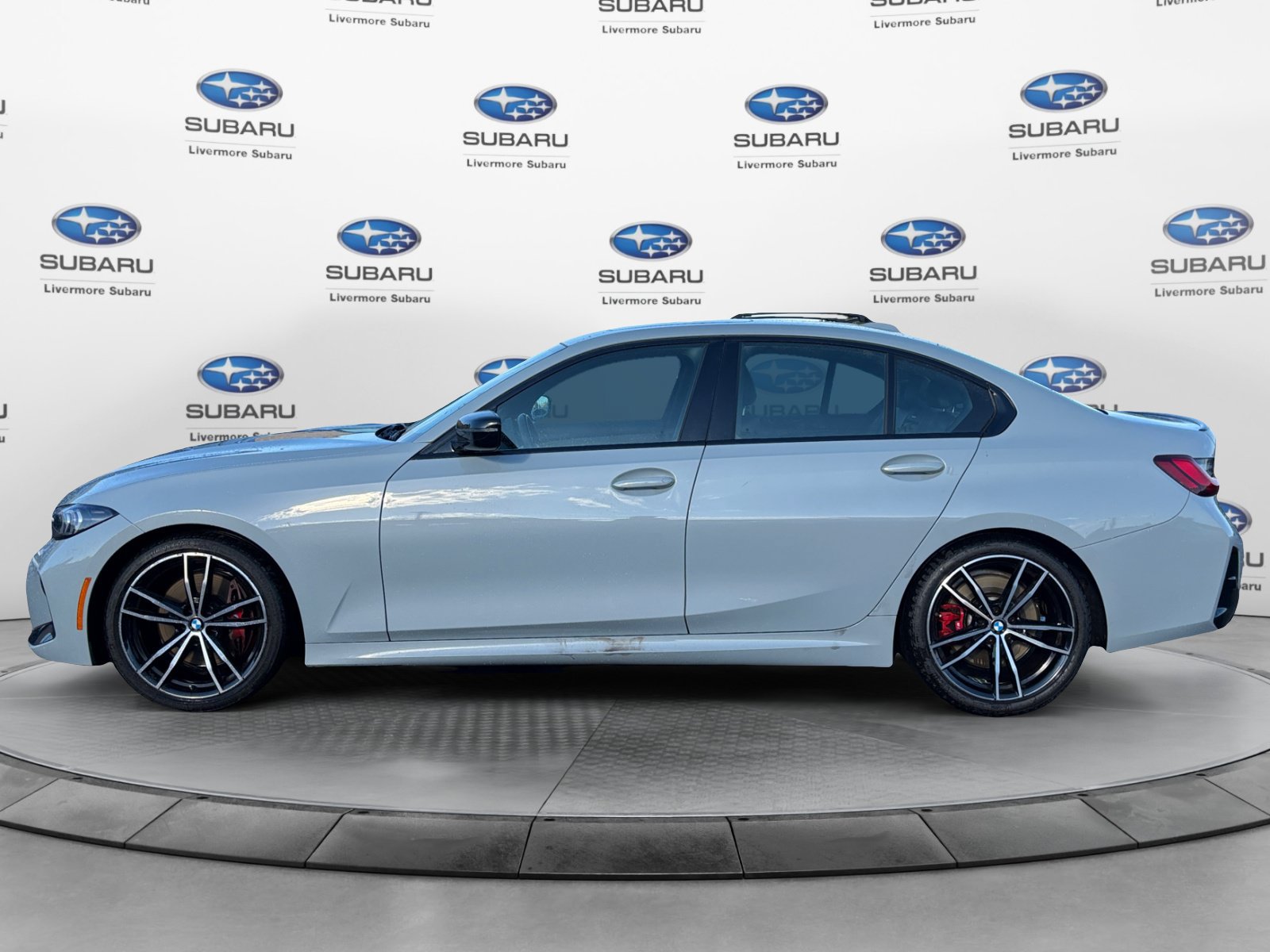 Used 2023 BMW 330i Sedan w/ M Sport Package RWD image 3