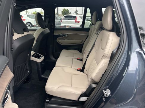 New 2026 Volvo XC90 T8 Plus w/ Protection Package Premier AWD/4WD image 17