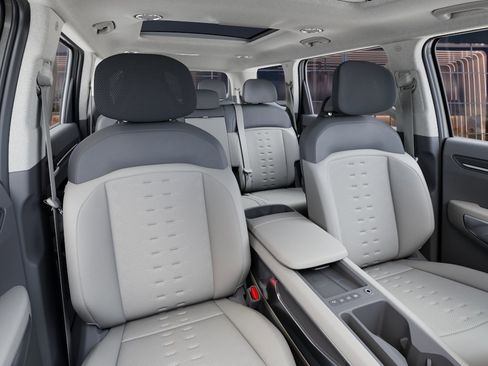 New 2026 Kia EV9 Wind image 15