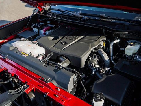 New 2026 Toyota Tundra Platinum image 7