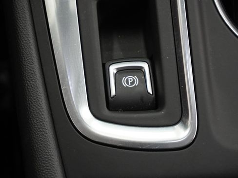 Used 2023 Chevrolet Equinox LS w/ LS Convenience Package image 29