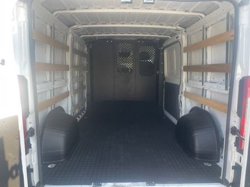 Used 2025 RAM ProMaster 2500 w/ U-Haul Equipment Group FWD image 5