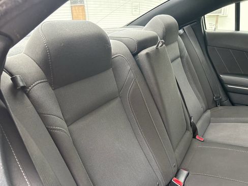 Used 2016 Dodge Charger SXT RWD image 22