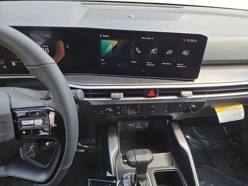 New 2026 Kia Sorento LX FWD image 24