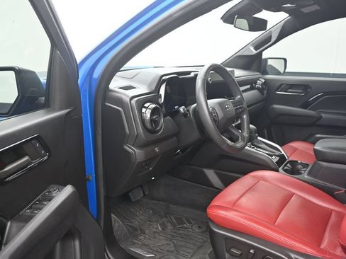Used 2023 Chevrolet Colorado Trail Boss w/ Advanced Trailering Package AWD/4WD image 10
