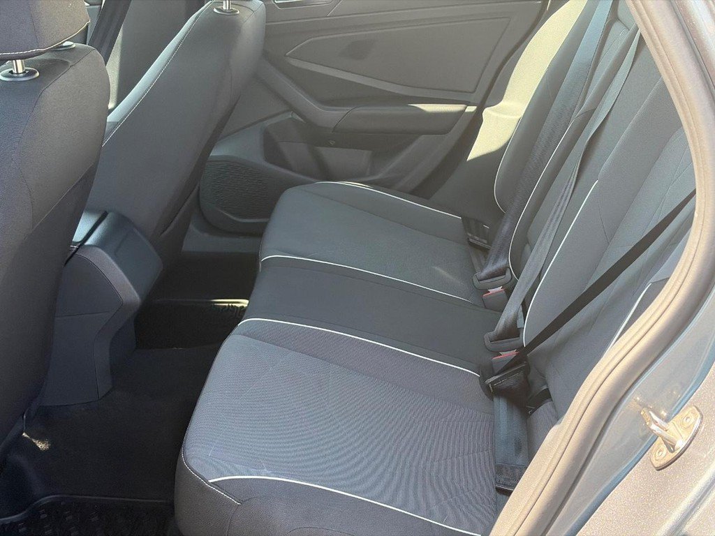 Used 2026 Volkswagen Jetta Sport FWD image 10