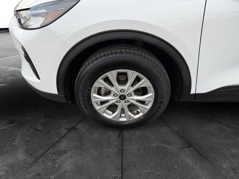 Used 2024 Ford Escape Active image 14