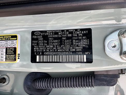 Used 2025 Hyundai Kona SE image 35