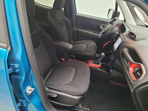 Used 2022 Jeep Renegade Trailhawk w/ Trailer Tow Group image 21