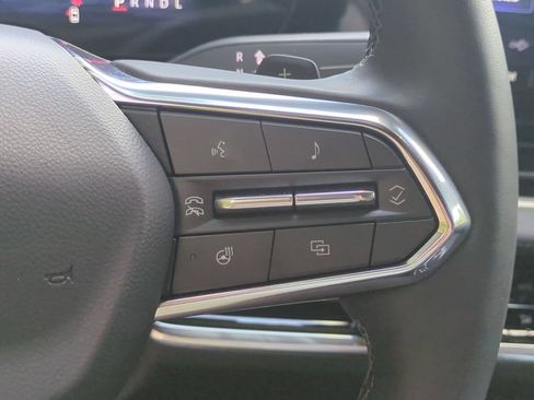 New 2026 Chevrolet Equinox LT w/ Convenience Package II FWD image 17