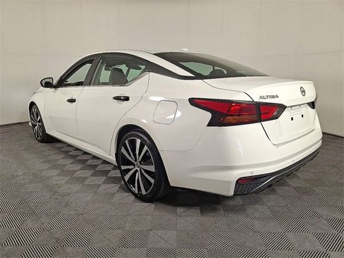 Used 2022 Nissan Altima 2.5 SR image 8