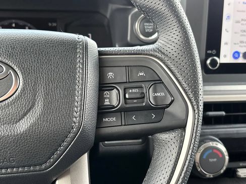 Used 2026 Toyota 4Runner SR5 RWD image 18