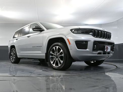 Used 2022 Jeep Grand Cherokee L Overland w/ Advanced Protech Group III image 65