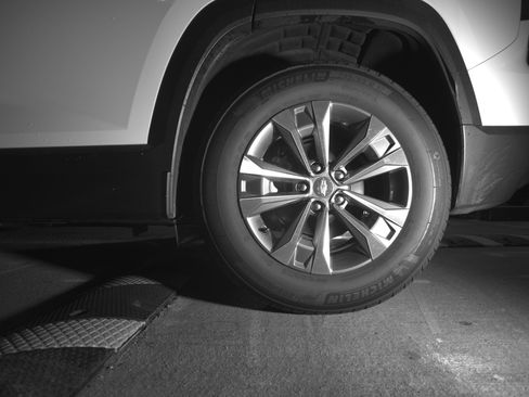 Used 2025 Chevrolet Equinox LT image 14