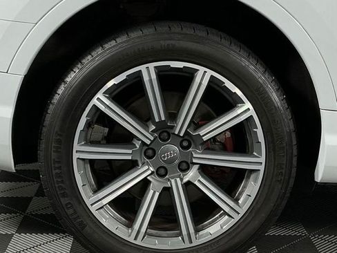 Used 2017 Audi Q7 3.0T Premium Plus w/ Premium Plus Package AWD/4WD image 9