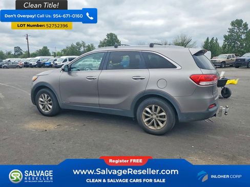Used 2017 Kia Sorento AWD image 3