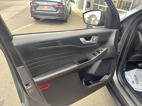 Used 2024 Ford Escape ST-Line w/ Cold Weather Package image 6