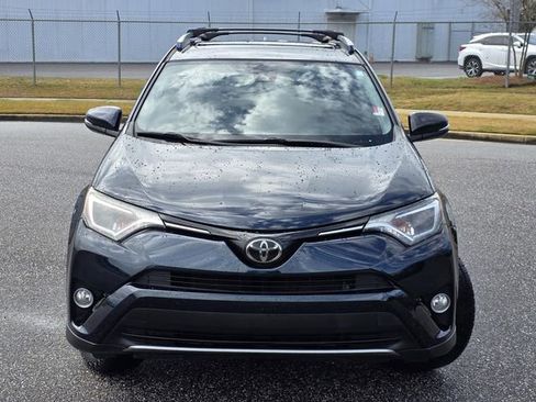 Used 2018 Toyota RAV4 XLE image 2