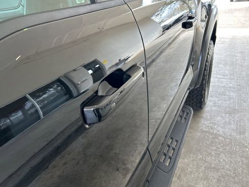 Used 2025 Ford F150 Raptor AWD/4WD image 17
