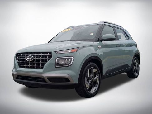 Used 2025 Hyundai Venue SEL FWD image 7
