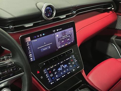 Used 2023 Maserati Grecale Modena AWD/4WD image 15
