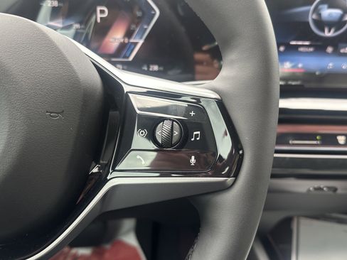 Used 2026 BMW i5 eDrive40 image 18