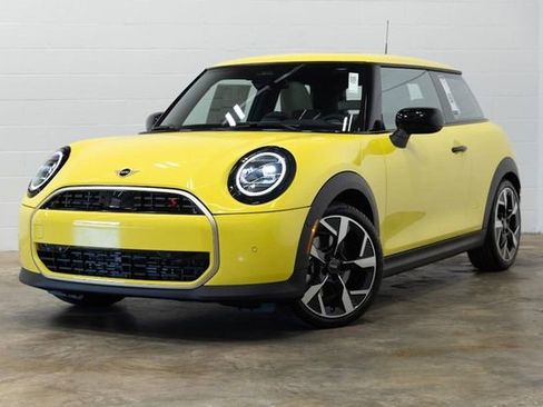 Certified 2025 MINI Cooper S image 9