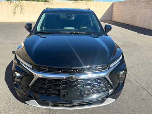 Used 2024 Chevrolet Blazer LT w/ Convenience Package FWD image 3