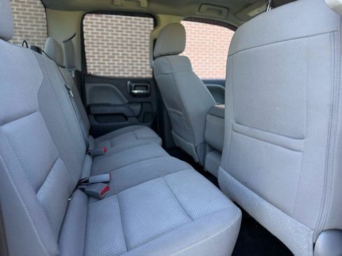 Used 2017 Chevrolet Silverado 1500 Custom w/ Custom Convenience Package AWD/4WD image 31
