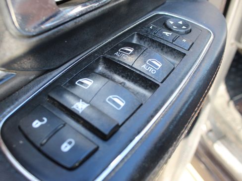 Used 2015 RAM 1500 Laramie Longhorn w/ Convenience Group image 24