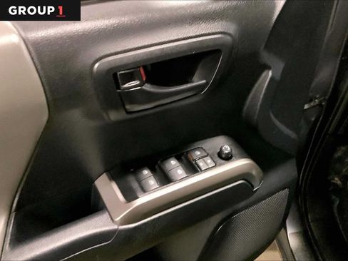 Used 2023 Toyota Tacoma SR5 AWD/4WD image 36