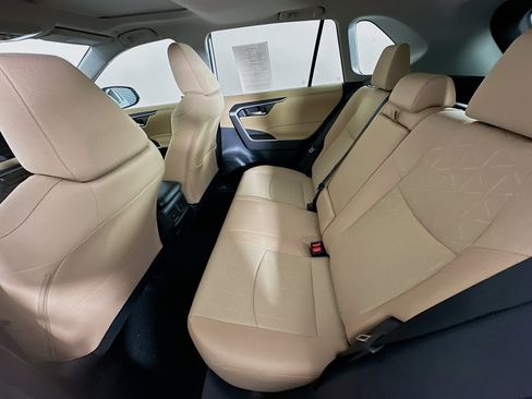 Used 2025 Toyota RAV4 XLE w/ Convenience Package image 29