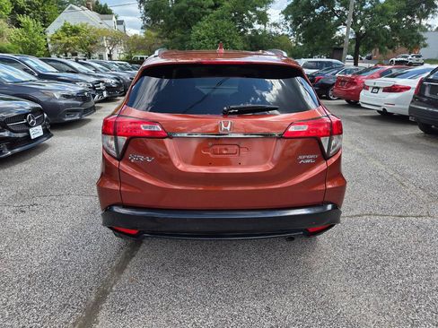 Used 2019 Honda HR-V Sport image 4