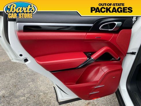 Used 2017 Porsche Cayenne Platinum Edition image 18