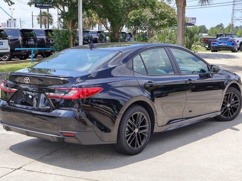 Used 2026 Toyota Camry SE w/ Convenience Package FWD image 2