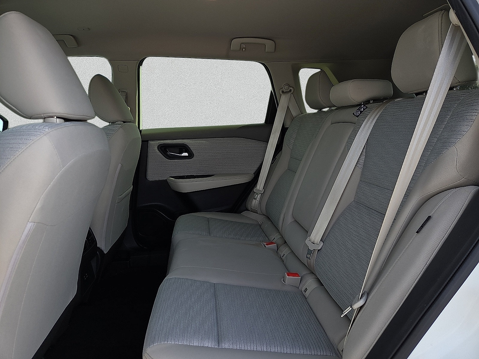 Used 2023 Nissan Rogue SV FWD image 10