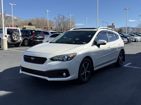 Used 2022 Subaru Impreza Premium image 3