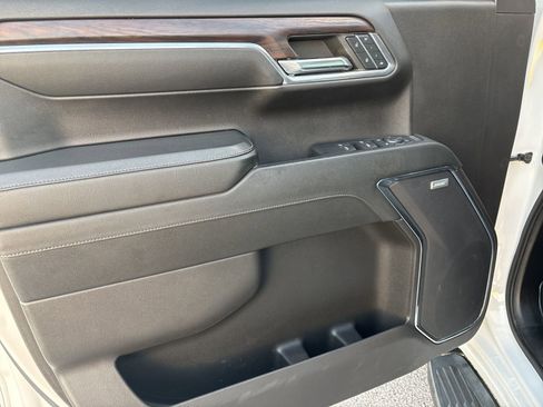 Certified 2024 GMC Sierra 1500 SLT image 9