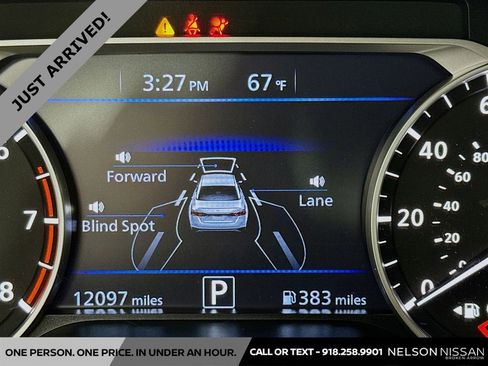 Certified 2025 Nissan Altima 2.5 SR w/ SR Premium Package image 12