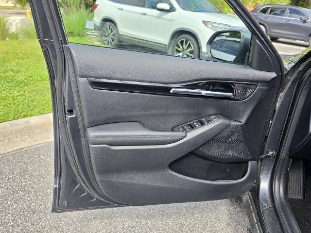 Certified 2024 Kia Seltos EX FWD image 16