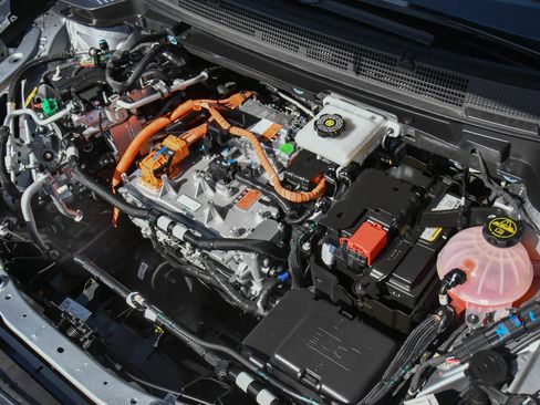 Used 2025 Chevrolet Equinox EV LT w/ Convenience Package FWD image 56