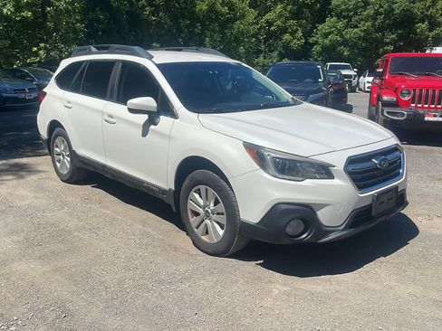 Used 2018 Subaru Outback 2.5i Premium AWD/4WD image 10
