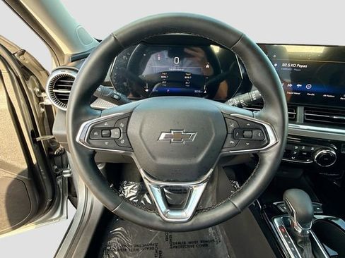 Used 2025 Chevrolet Trax ACTIV w/ Driver Confidence Package FWD image 11