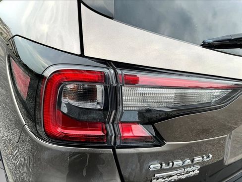 Used 2024 Subaru Outback Premium AWD/4WD image 26